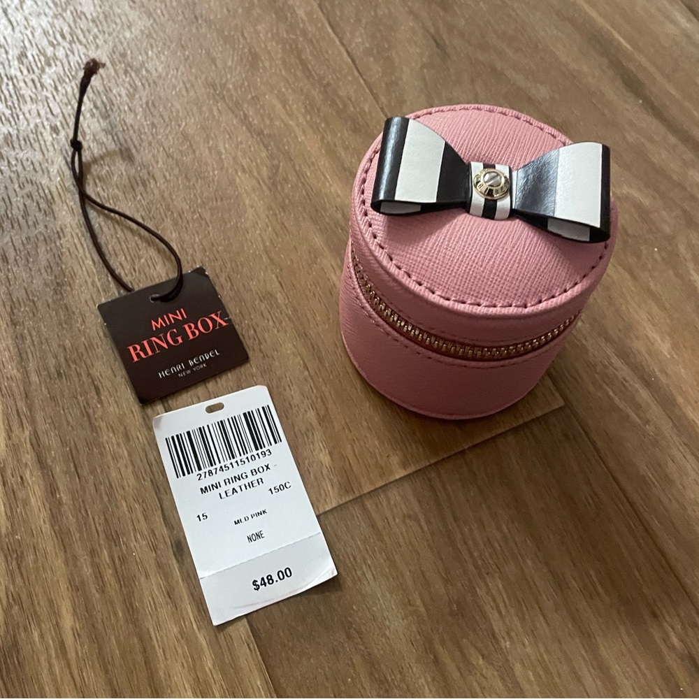 NWT Henri Bendel Mini Ring Box Pink